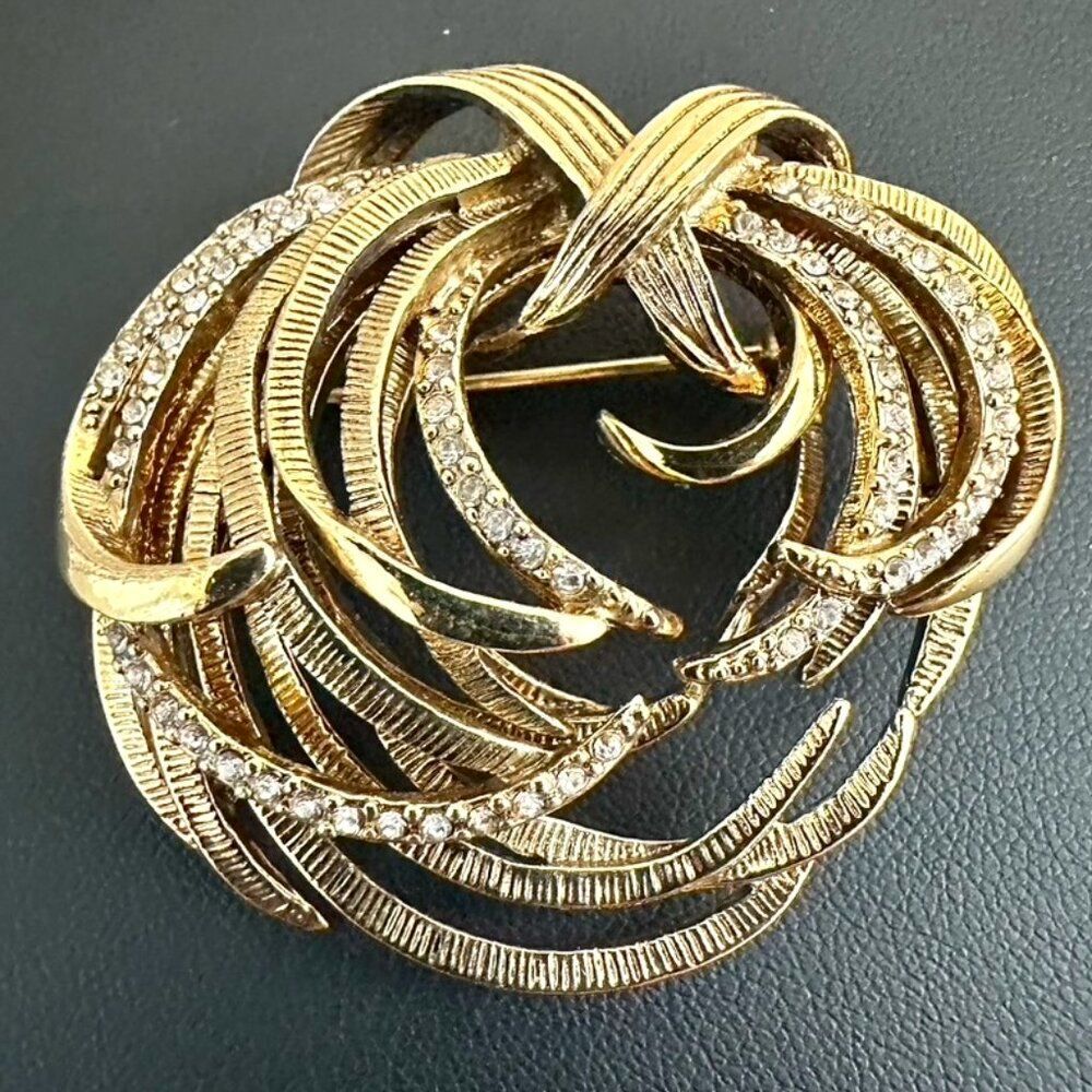 MONET Vintage Large Clear Rhinestone Gold Tone Floral Pin Brooch